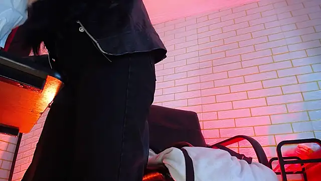 NYX1126 online show from April 20, 12:30 pm