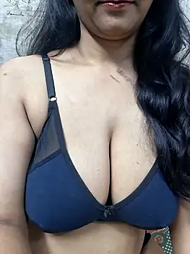 lovelyruhi online show from October 31, 8:40 am