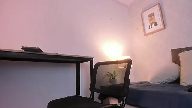 Caroline dh online show from February 19, 11:54 am