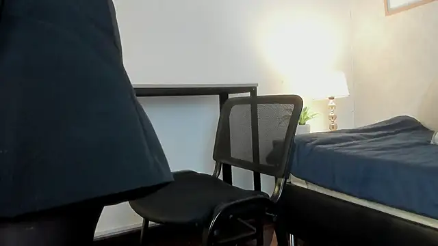 Caroline dh online show from February 20, 11:45 am