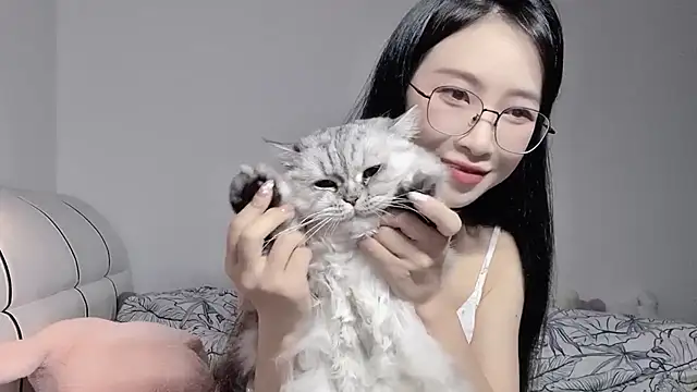 Lili-2 online show from June 6, 5:08 pm