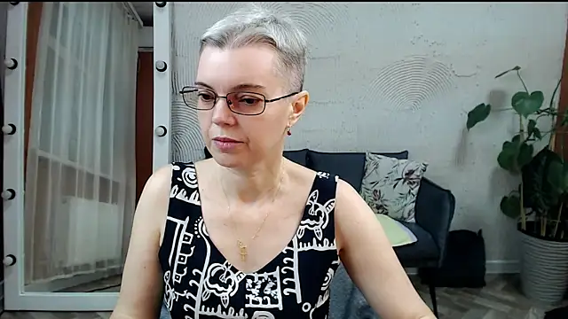 Cutie Erikaa1 online show from November 20, 2:45 am