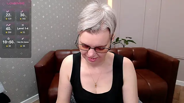 Cutie Erikaa1 online show from March 29, 2:21 am