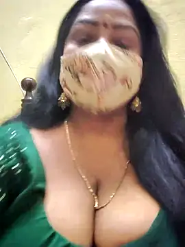 Snapshot of maniisha chatting on October 6, 8:13 pm maniisha online show from October 6, 8:13 pm