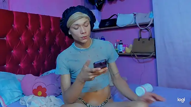 StassieBell online show from April 12, 7:55 am