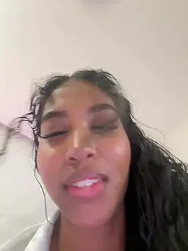 IamCrystal2 online show from July 25, 2:18 am
