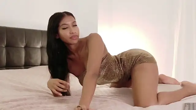 Snapshot of IamCrystal2 chatting on November 1, 11:31 pm IamCrystal2 online show from November 1, 11:31 pm