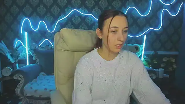 Snapshot of Roxy_Rayy chatting on October 19, 1:35 pm Roxy Rayy online show from October 19, 1:35 pm