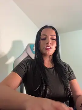 missycanoo online show from June 17, 1:51 am