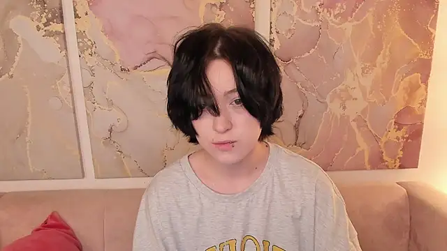 fiamoory online show from November 12, 8:01 am