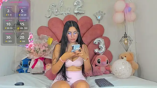 zamanthapalmer1 online show from April 7, 12:12 am