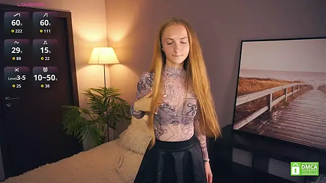 EsmaCarll online show from September 9, 9:03 pm