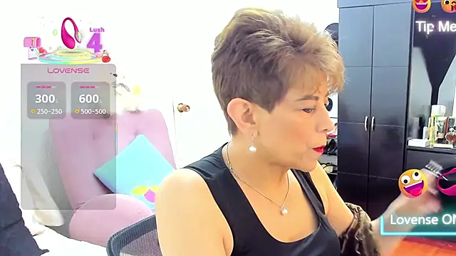 Snapshot of Angelina_Stone_65 chatting on September 10, 3:12 pm Angelina Stone 65 online show from September 10, 3:12 pm