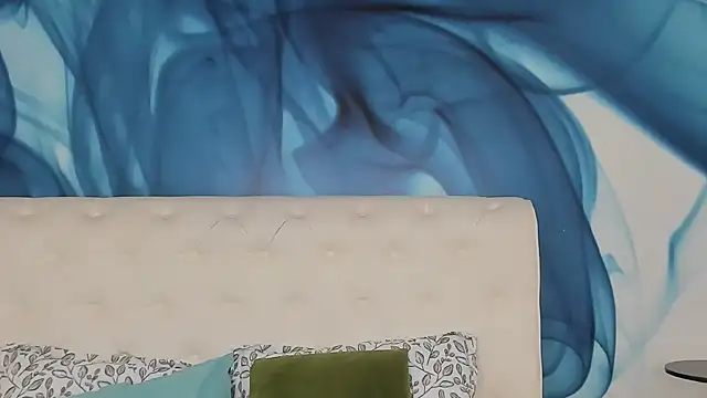 SkinnyDolly online show from November 19, 3:17 am