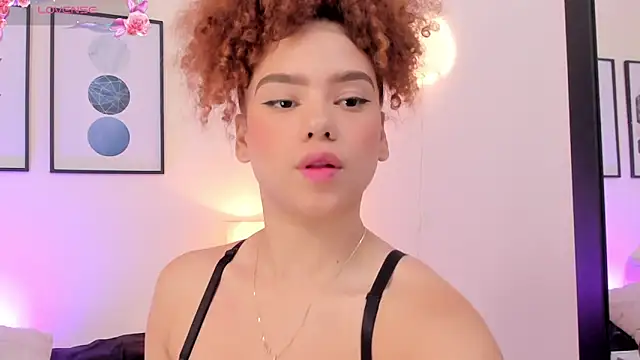 Snapshot of JulianaWaldo chatting on September 25, 2:38 pm JulianaWaldo online show from September 25, 2:38 pm