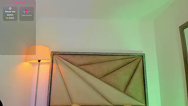 KarenPautt online show from February 3, 5:28 pm