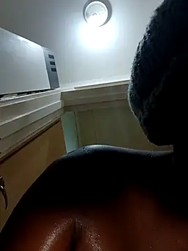 contagiousqueen online show from April 25, 1:41 pm