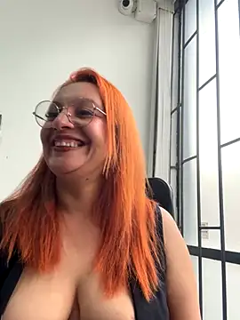 Snapshot of RoxieJackson chatting on October 18, 12:41 pm RoxieJackson online show from October 18, 12:41 pm