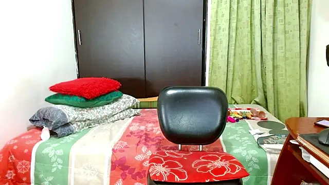 lunajones2024 online show from February 18, 12:54 am