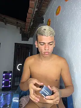 Leo bunny hot online show from March 27, 4:14 am