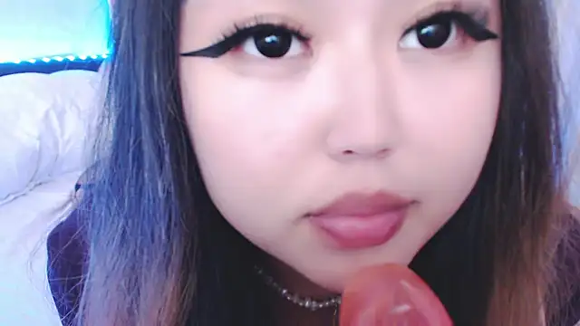 amelia sunlight online show from July 3, 4:46 pm