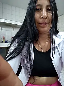 Megan jennerr online show from December 19, 8:01 pm