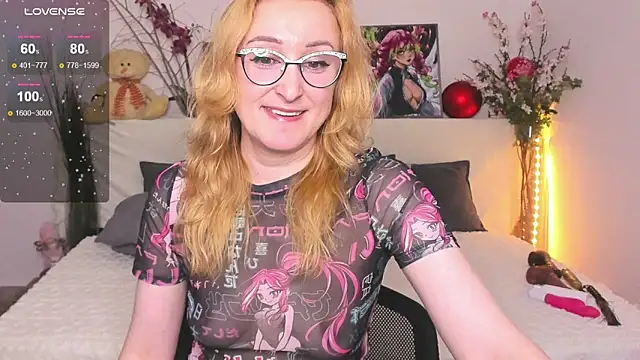 Snapshot of MadissonKiss chatting on October 4, 3:45 am MadissonKiss online show from October 4, 3:45 am