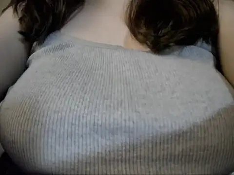 AalinnaK online show from February 19, 8:18 pm