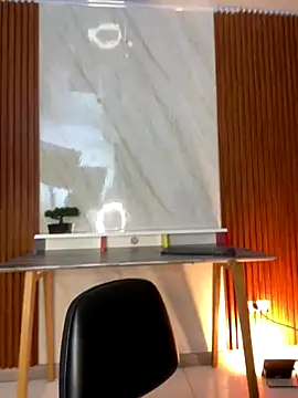 Snapshot of floriamANDjazmin chatting on September 19, 3:27 am floriamANDjazmin online show from September 19, 3:27 am