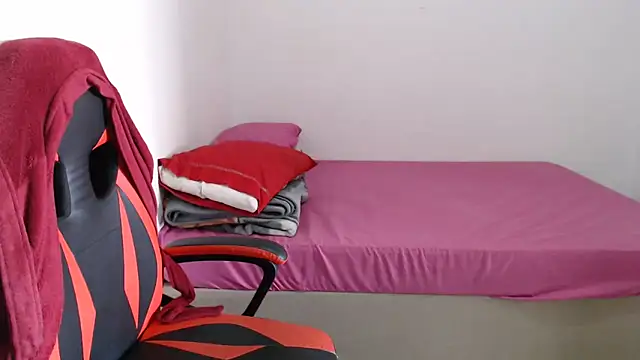 madelyn30 online show from February 22, 1:01 pm