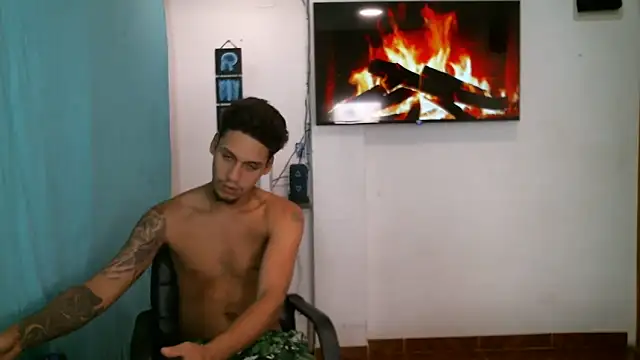 JacobandChloee online show from April 16, 11:51 pm