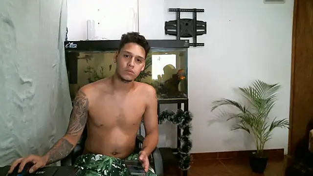 JacobandChloee online show from December 17, 12:27 am