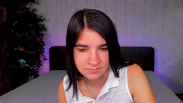 Snapshot of _Polly_Love_ chatting on September 16, 6:21 am Polly Love online show from September 16, 6:21 am