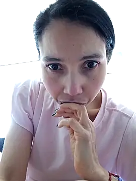 Snapshot of KimPielCanela chatting on October 2, 5:29 pm KimPielCanela online show from October 2, 5:29 pm