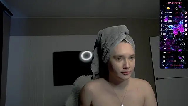 Holly Molii online show from November 26, 6:14 am