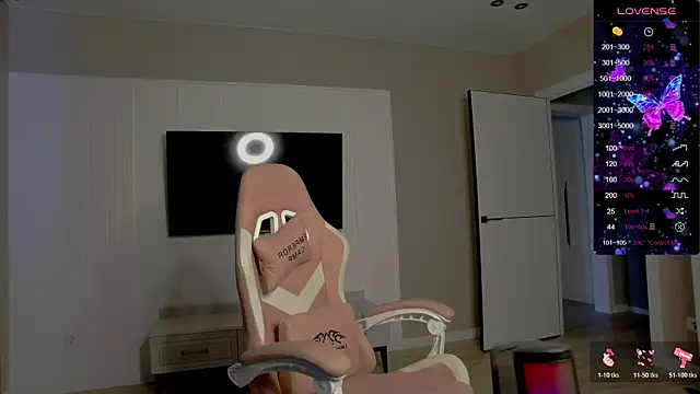 Holly Molii online show from November 22, 7:11 am