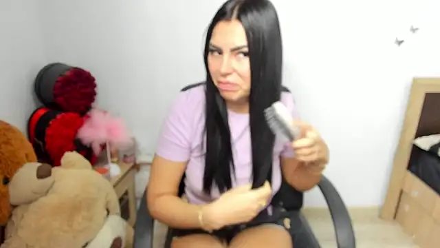 kilenyapatrice online show from April 10, 11:27 am