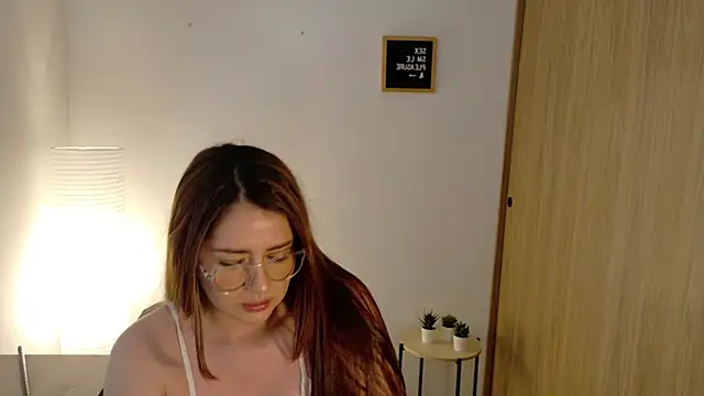 Snapshot of Rachel_t_ chatting on October 15, 9:17 pm Rachel t online show from October 15, 9:17 pm
