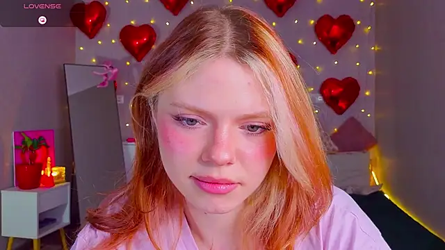 Red  Candy online show from March 26, 3:36 pm