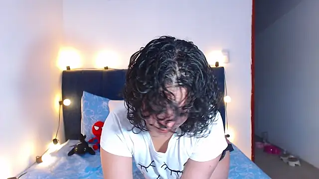 Bitsy Messy online show from July 28, 9:47 pm