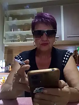 Snapshot of Ely_Elenita chatting on September 12, 8:12 am Ely Elenita online show from September 12, 8:12 am
