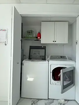 Sweetleeahxx online show from April 17, 2:30 pm