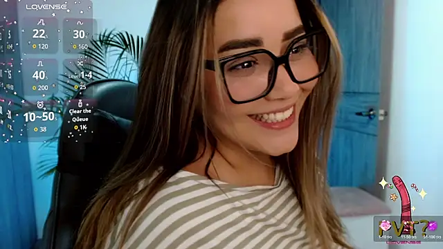 Lucia star   online show from March 24, 2:50 am