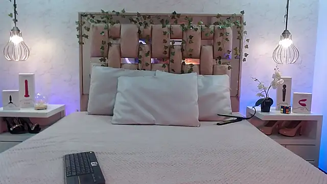 Snapshot of GigiVolkova chatting on October 9, 7:51 pm GigiVolkova online show from October 9, 7:51 pm