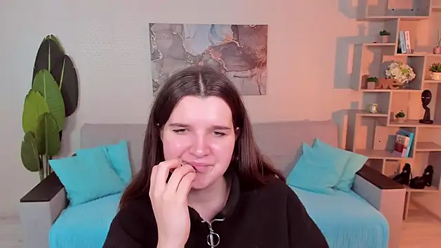 BonneyLove online show from December 5, 9:05 pm