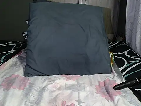 WetwetPussy31 online show from July 29, 4:34 am