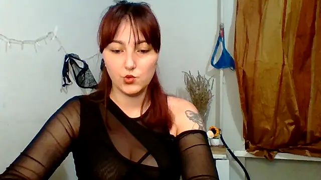 Snapshot of MiaStika chatting on October 10, 4:12 pm MiaStika online show from October 10, 4:12 pm