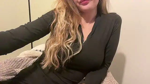 MissBella131 online show from November 3, 4:44 pm