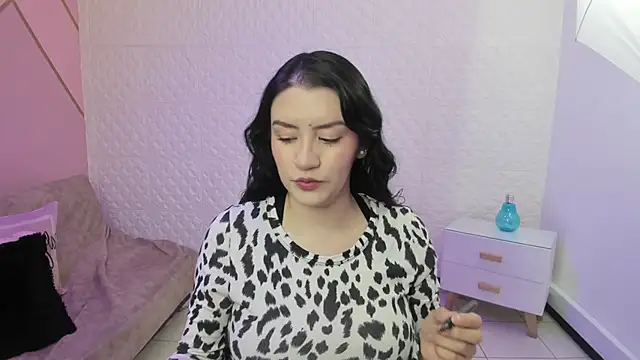 Snapshot of Violetaa_diazz chatting on October 3, 9:20 pm Violetaa diazz online show from October 3, 9:20 pm