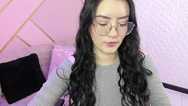 Snapshot of Violetaa_diazz chatting on October 4, 9:30 pm Violetaa diazz online show from October 4, 9:30 pm